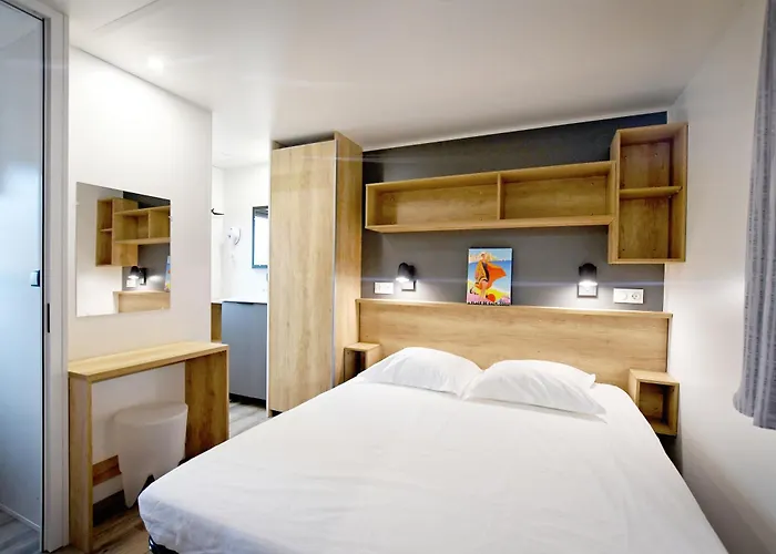 Bella Vista 3* Calvi (Corsica)